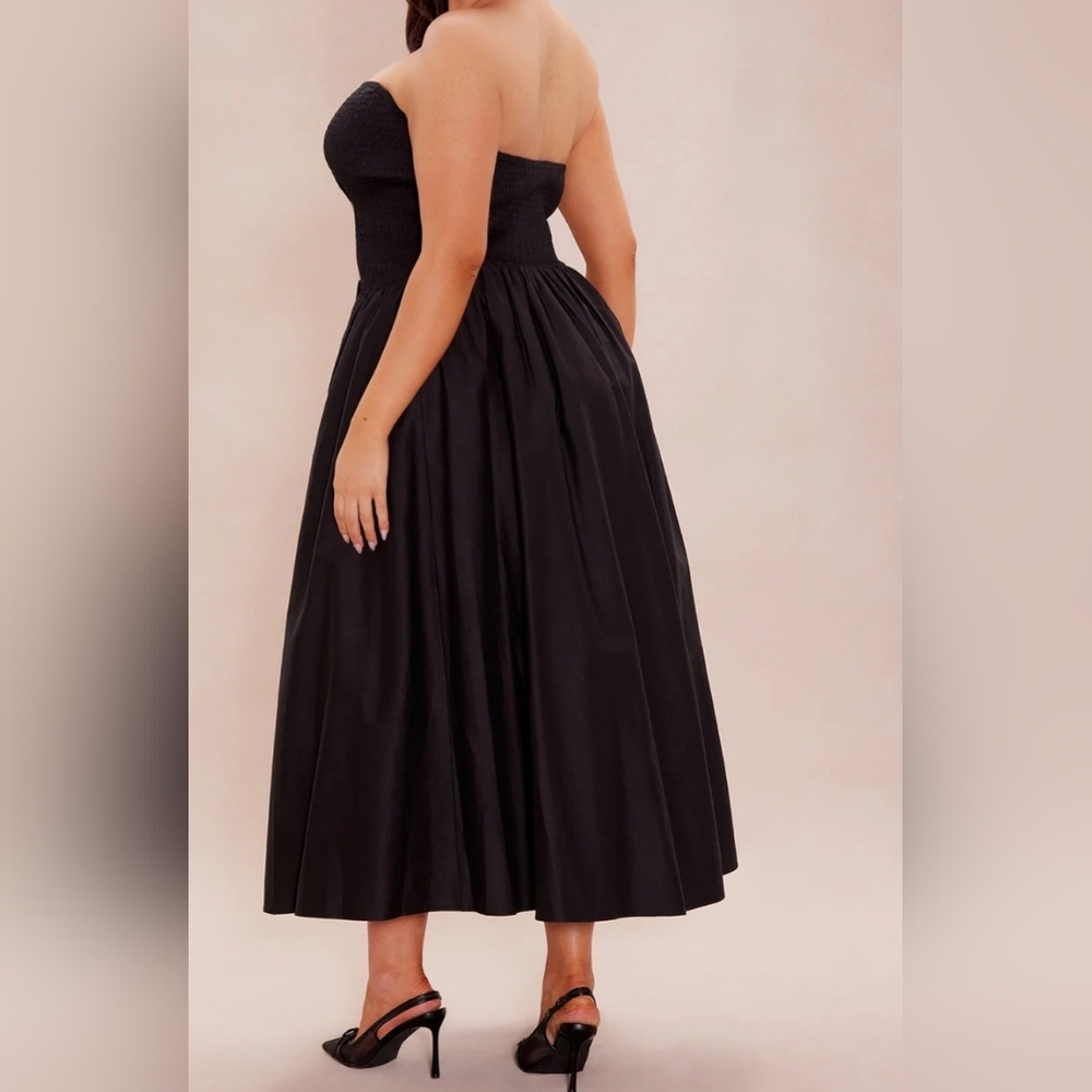 Strapless Black Midi Dress 🖤 - Picture 3 of 12